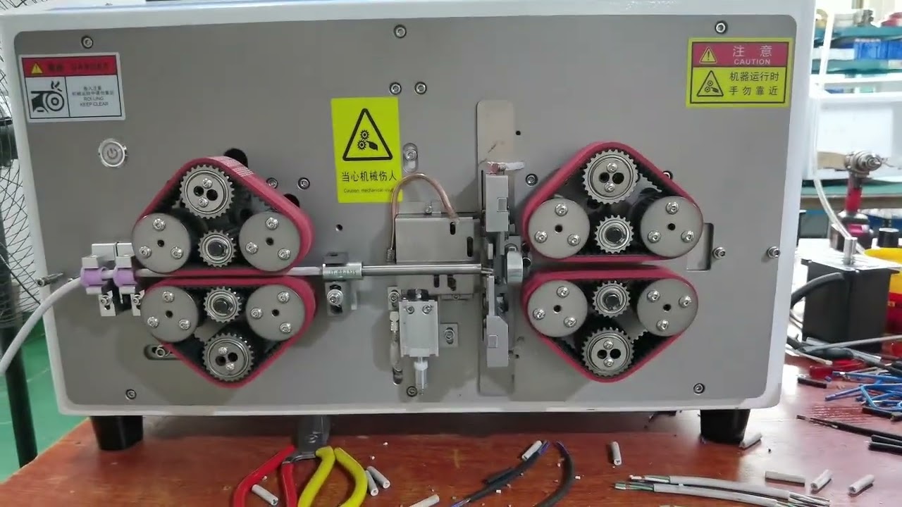 เครื่องลอกปลอกหุ้มสายไฟแบบล้อสายพาน – ลอกเปลือกทั้งชั้นในและชั้นนอก