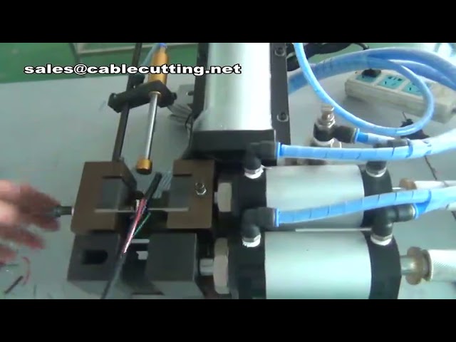 เครื่องปอกสายไฟลมประสิทธิภาพสูง เครื่องปอกเปลือกสายเคเบิลสำหรับระบบอัตโนมัติในโรงงาน