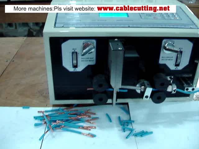 เครื่องตัดและปอกสายไฟอัตโนมัติ WPM-09D สำหรับสายไฟมัลติคอนดักเตอร์ 8 ตารางมิลลิเมตร